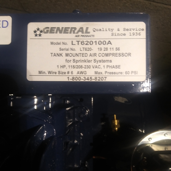 Air compressor - Picture 2 of 3